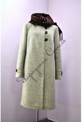 Женское пальто из трикотажной ткани с шарфом